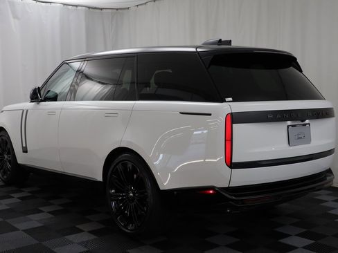 New 2025 Land Rover Range Rover Long Wheelbase Autobiography image 19