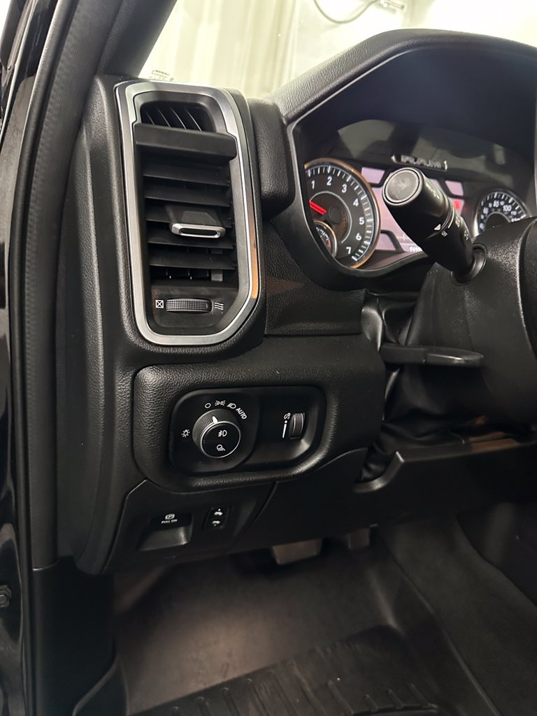 Used 2024 RAM 1500 Big Horn AWD/4WD image 14
