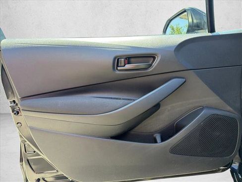 Used 2024 Toyota Corolla LE FWD image 11