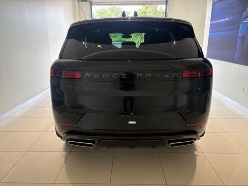 Used 2025 Land Rover Range Rover Sport Dynamic SE AWD/4WD image 6