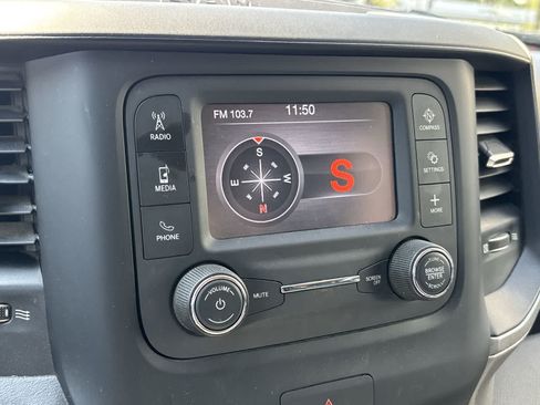 Used 2019 RAM 1500 Tradesman AWD/4WD image 17