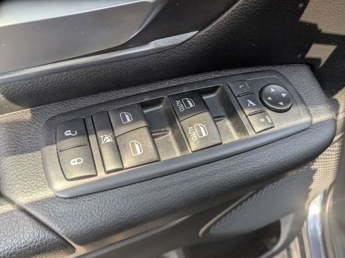 Used 2019 RAM 1500 Big Horn image 17