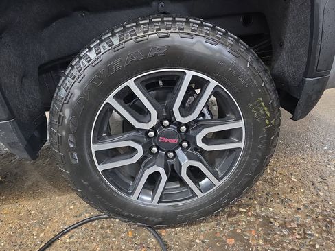 New 2026 GMC Sierra 1500 AT4 w/ AT4 Premium Package image 31