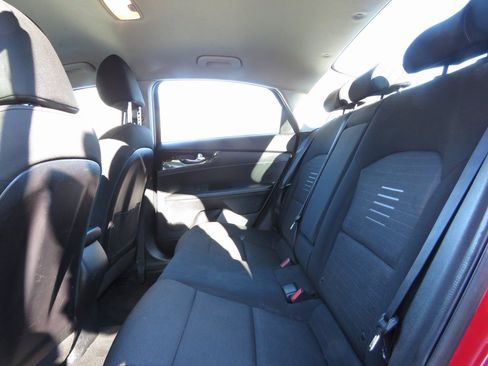 Used 2019 Kia Forte S image 19