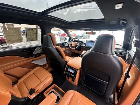 Certified 2023 Lincoln Aviator Black Label image 31