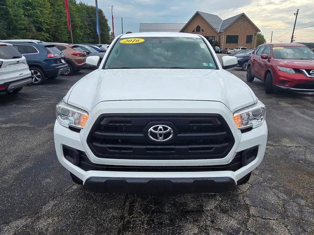 Used 2016 Toyota Tacoma SR AWD/4WD image 2