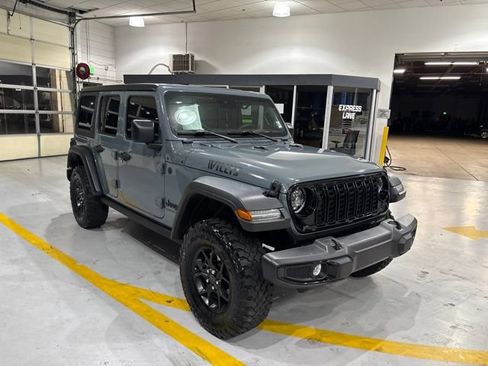 Used 2024 Jeep Wrangler Unlimited Sport AWD/4WD image 4