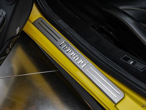 Used 2019 Ferrari 488 GTB RWD image 52