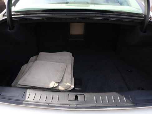 Used 2009 Cadillac DTS w/ Sun And Sound Package image 40