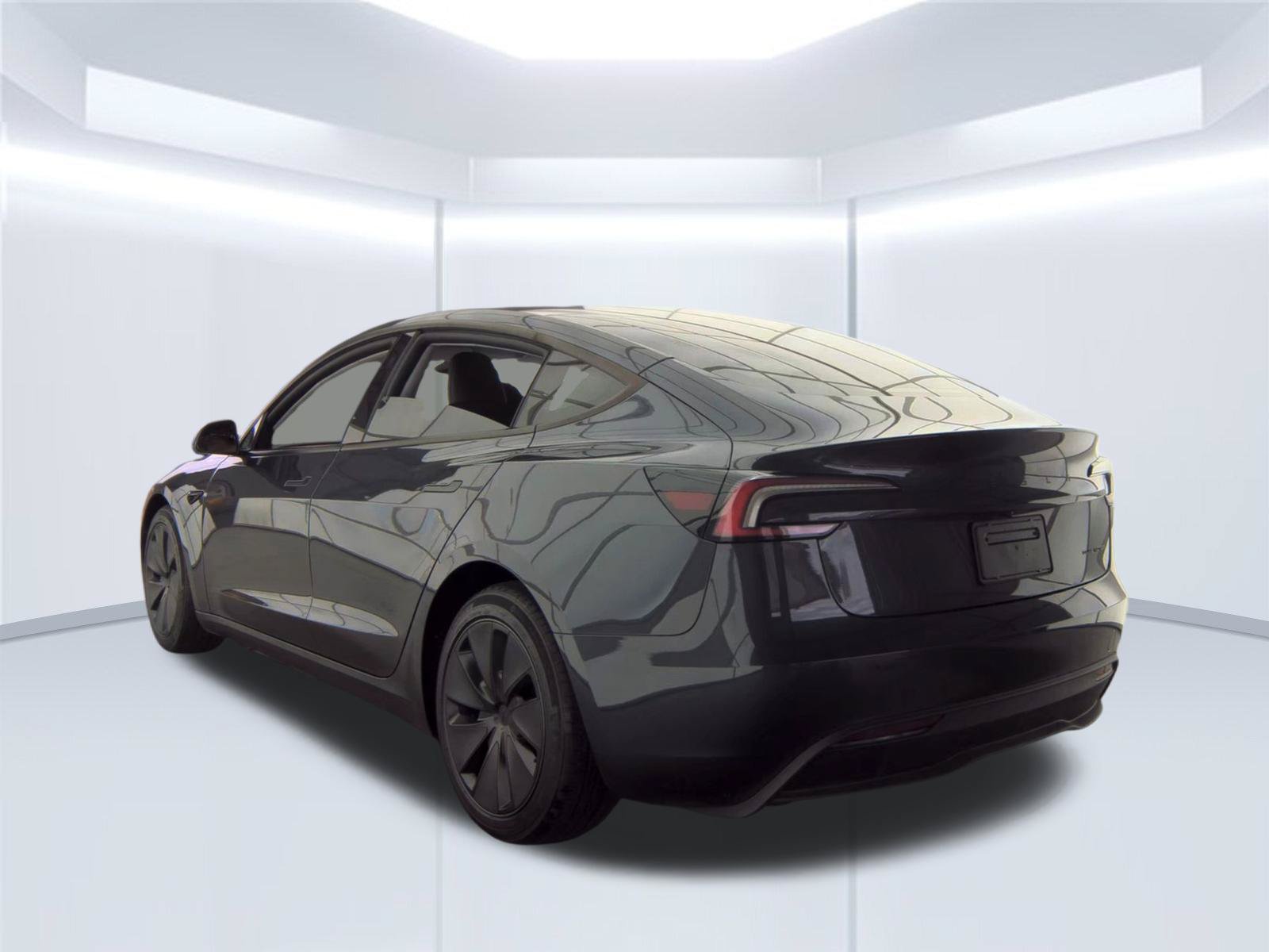 Used 2026 Tesla Model 3 AWD/4WD image 4