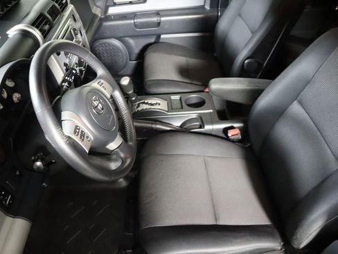 Used 2014 Toyota FJ Cruiser 4WD w/ Upgrade Package image 22