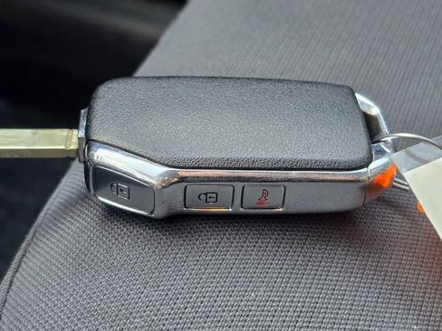 Used 2023 Kia Niro LX image 32