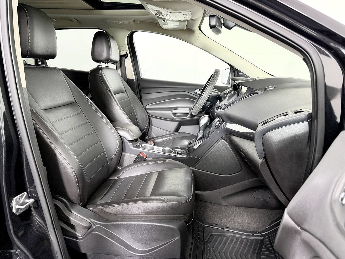 Used 2014 Ford Escape Titanium w/ Equipment Group 401A AWD/4WD image 47