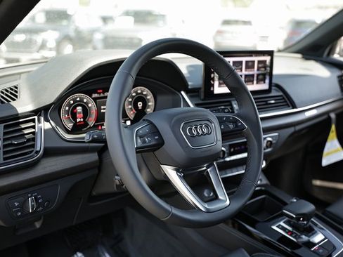 New 2025 Audi Q5 2.0T Premium Plus image 17