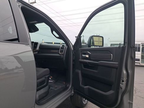 New 2026 RAM 3500 Big Horn AWD/4WD image 16