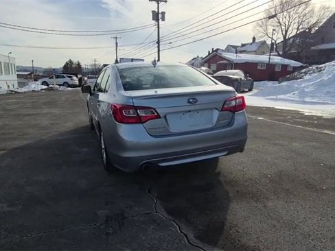 Used 2017 Subaru Legacy 2.5i Premium image 8