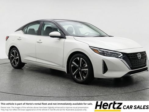 Used 2025 Nissan Sentra SV image 1