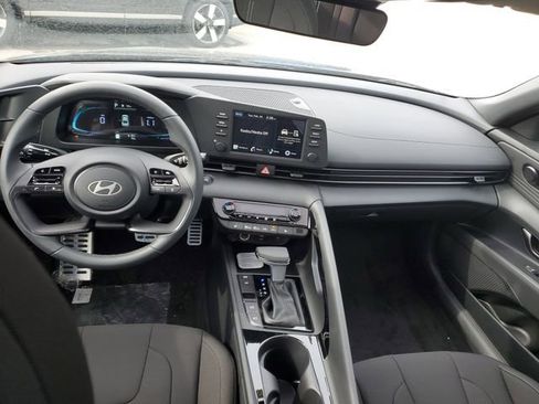 New 2026 Hyundai Elantra SEL Sport Premium FWD image 8