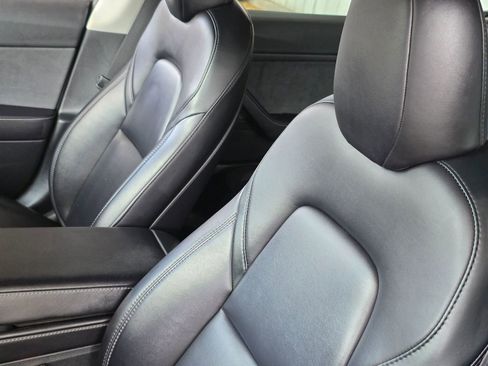 Used 2023 Tesla Model 3 Standard Range image 26