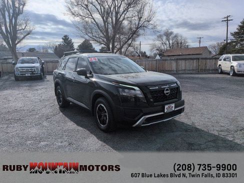 Used 2024 Nissan Pathfinder Rock Creek image 1