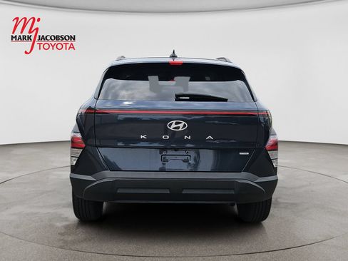 Used 2024 Hyundai Kona SEL AWD/4WD image 11