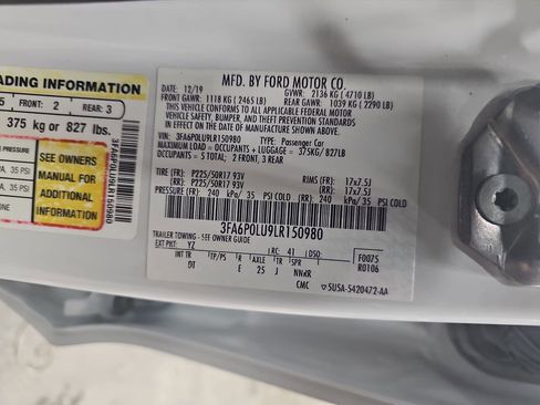 Used 2020 Ford Fusion SE FWD image 34