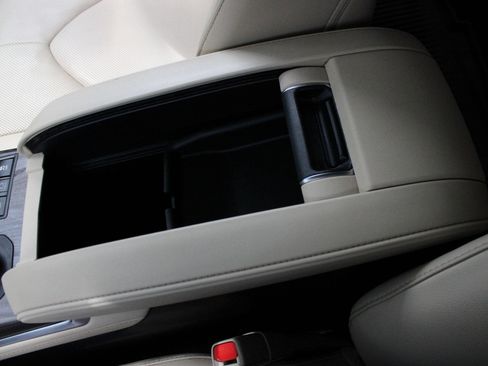 Used 2023 Toyota Highlander Platinum AWD/4WD image 51
