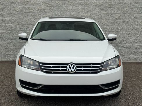 Used 2015 Volkswagen Passat TDI SE FWD image 2