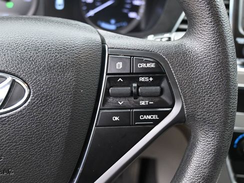 Used 2016 Hyundai Sonata SE FWD image 19