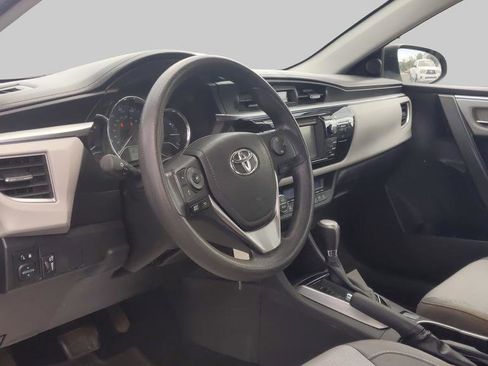 Used 2015 Toyota Corolla LE image 19