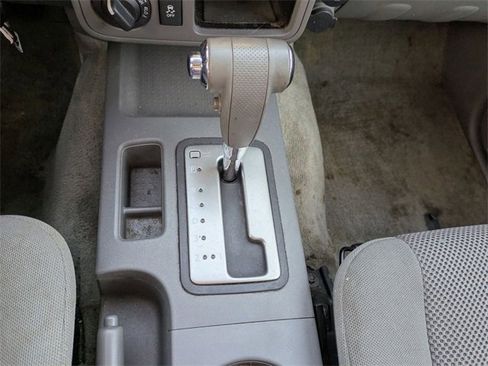 Used 2017 Nissan Frontier SV image 25