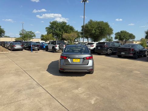 Used 2025 Nissan Versa SV w/ Trunk Package FWD image 16