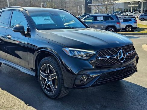 New 2026 Mercedes-Benz GLC 300 4MATIC image 2