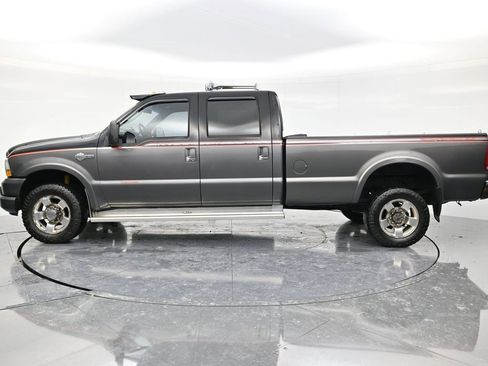 Used 2004 Ford F350 Harley-Davidson image 8