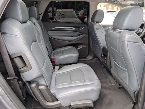 Used 2019 Buick Enclave Essence AWD/4WD image 12
