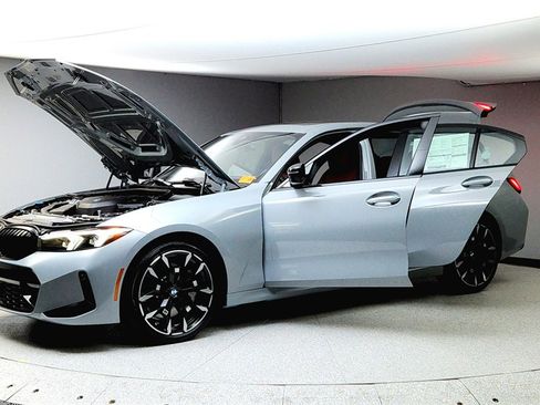 Used 2025 BMW 330i xDrive Sedan w/ M Sport Package image 10