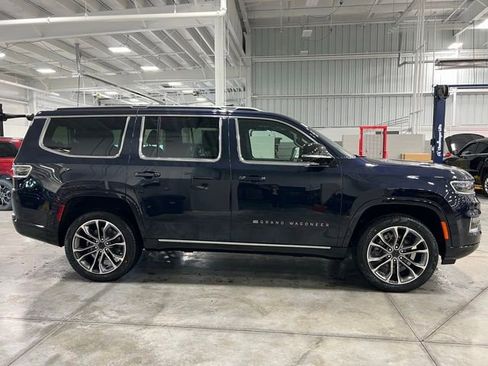 New 2025 Jeep Grand Wagoneer Series III w/ HD Trailer Tow Package image 2