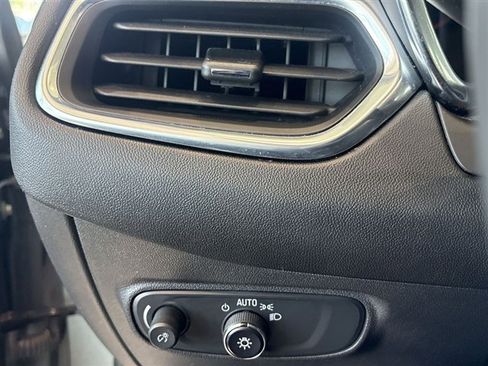Used 2024 Chevrolet Equinox LT w/ LPO, Floor Liner Package FWD image 17