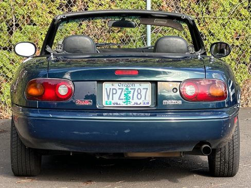 Used 1997 MAZDA MX-5 Miata image 5
