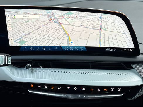 New 2026 Cadillac Optiq Luxury 1 image 24