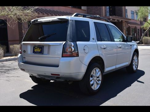 Used 2014 Land Rover LR2 AWD/4WD image 7
