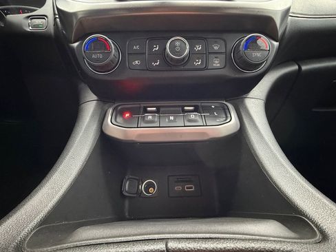 Used 2023 GMC Acadia AT4 image 29