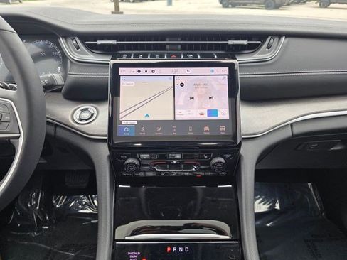 Certified 2023 Jeep Grand Cherokee Limited w/ Black Appearance Package AWD/4WD image 30