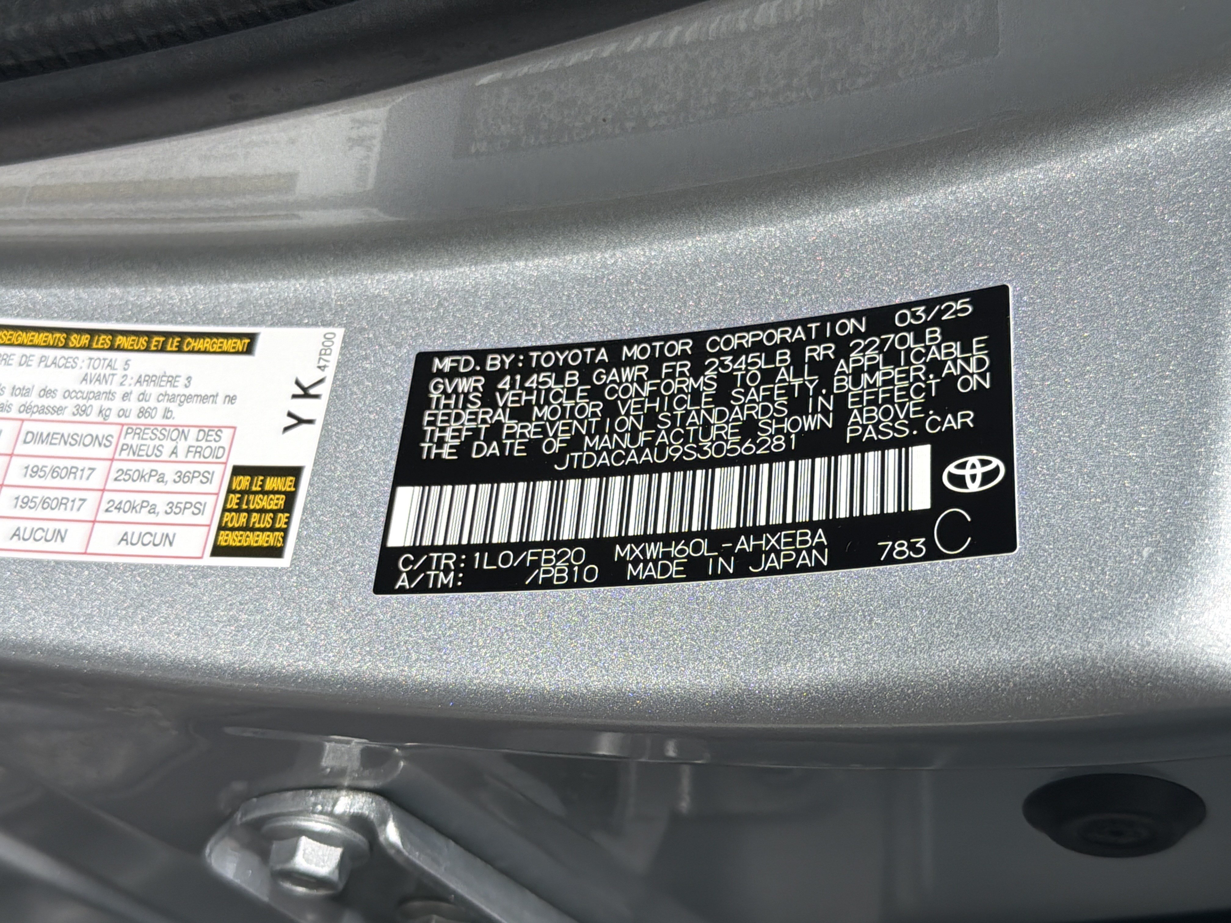 Certified 2025 Toyota Prius LE FWD image 31