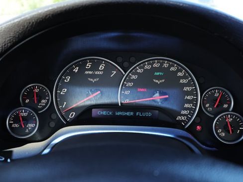 Used 2006 Chevrolet Corvette Convertible w/ Preferred Equipment Group RWD image 7