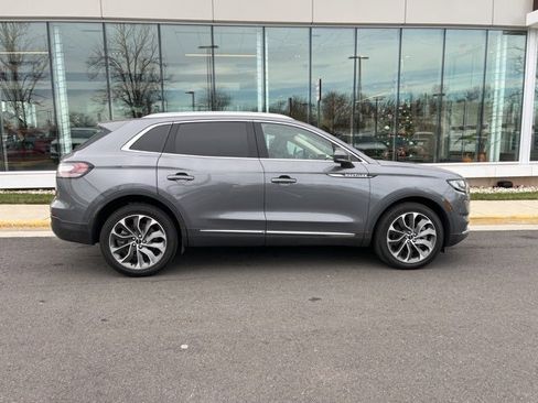 Used 2023 Lincoln Nautilus Reserve image 9