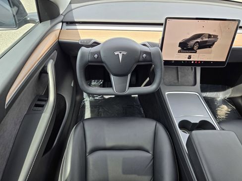 Used 2022 Tesla Model Y Long Range AWD/4WD image 13