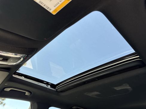 Used 2022 Mercedes-Benz GLE 350 image 8