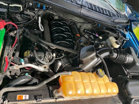 Used 2017 Ford F150 XLT w/ Equipment Group 302A Luxury AWD/4WD image 3