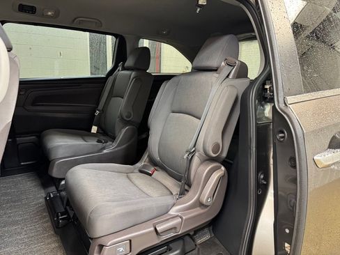 Used 2021 Honda Odyssey EX image 18